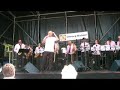 optreden van peter koelewijn samen met de kromploegers uit liempde op het omroep brabant podium tijdens streekfestival het groene woud 2008