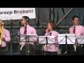 optreden van peter koelewijn samen met de kromploegers uit liempde op het omroep brabant podium tijdens streekfestival het groene woud 2008