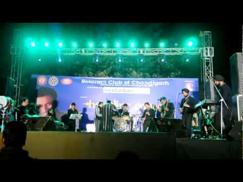 Rotaract Club of Chandigarh-Harbhajan Mann LIVE@PU Heartline Concert 2012.AVI