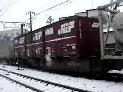 貨物列車　2077レ