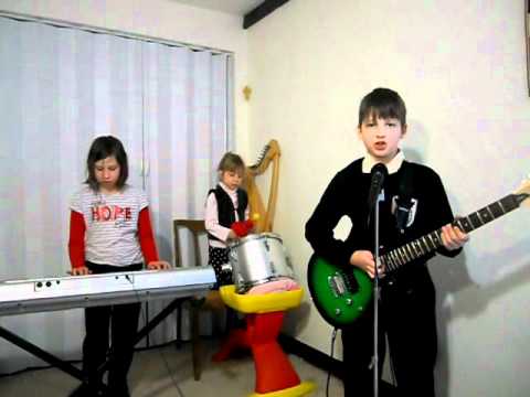Дети перепевают любимую песню группы Rammstein “Sonne”