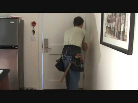 how to fix a squeaky door