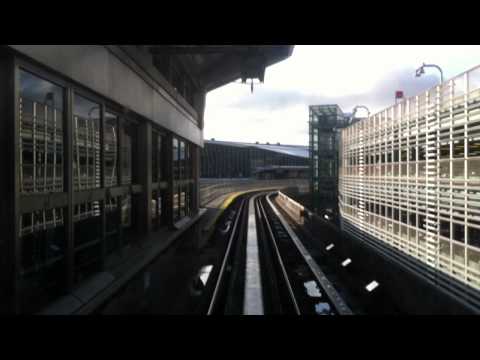 how to get to jfk airport by train