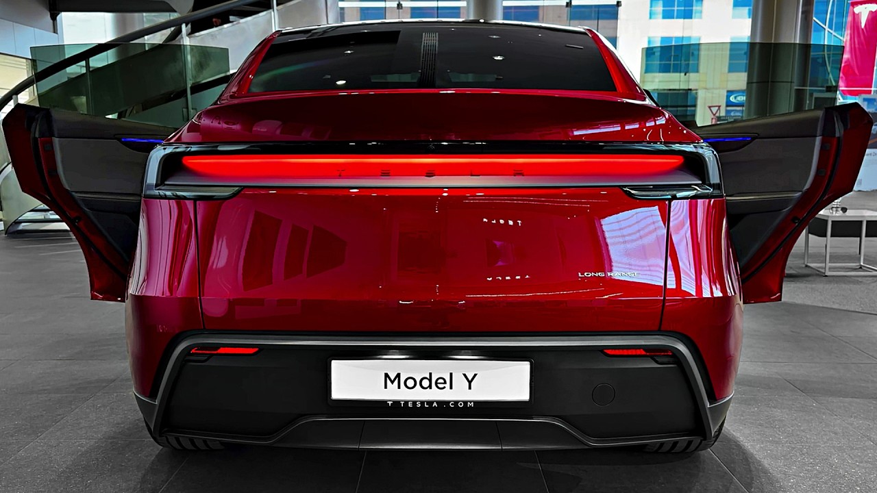 2026 Tesla Model Y - Exterior and Interior Walkaround Features