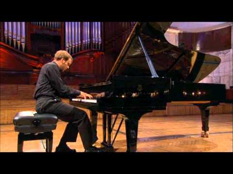 Paweł Wakarecy w słupskiej filharmonii Pawel Wakarecy (Poland) plays Polonaise op.44 2010 Chopin International Piano Competition Oct.11 There are some disorder of the visual sound and images are some out of synchronization