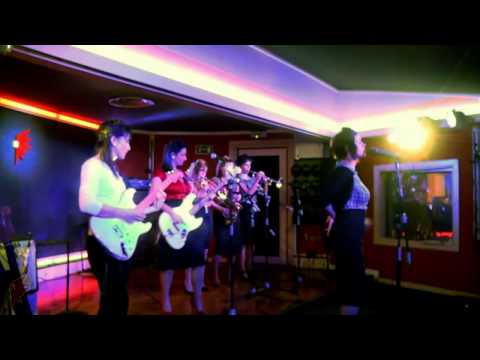 The Clams en Red Led en una sesión Full-Take