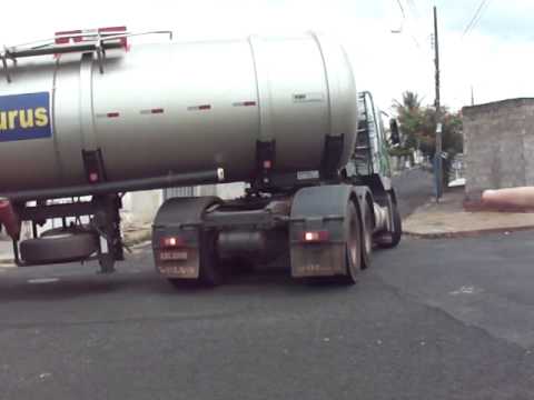 Manobra carreta tanque