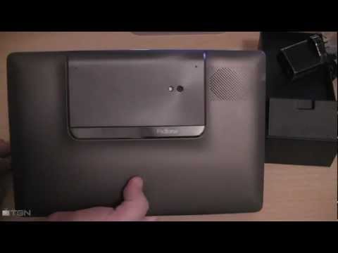 padfone station unboxing - ASUS Padfone + Padfone Station: http://www.mobicity.com.au/asus-padfone-phone-and-tablet.html.