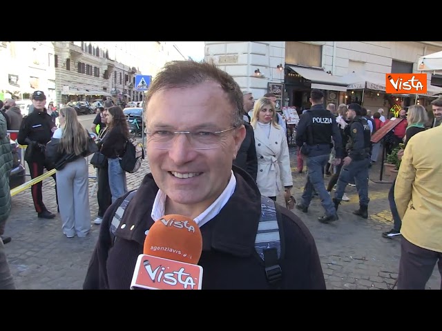 Crollo Torre dei Conti, le voci di romani a turisti: "Un colpo al cuore per la città"