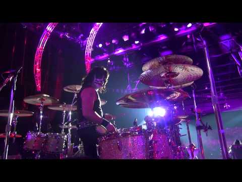 KISSONLINE EXCLUSIVE - KISS