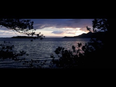17 55mm - A short impression of beautiful Norway. Filmed with the Canon EOS 550D/Rebel T2I using the Canon EF-S 17-55mm 1:2.8 IS USM lens. Music: http://freemusicarchi...
