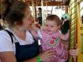 videos de Eowyn and Josie on the carousel at kansas city zoo