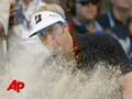 Appleby Leads U.S. Open, Tiger One Shot Back
