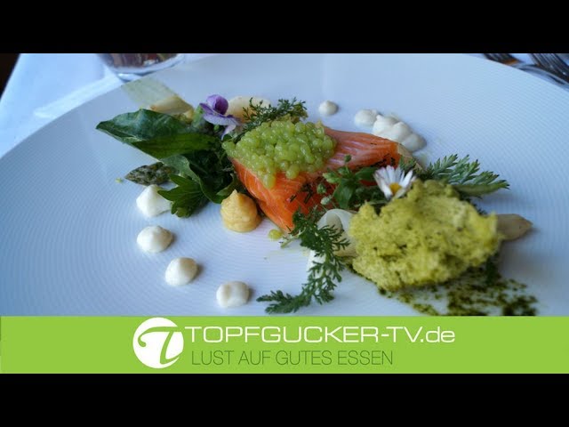 Lauwarm gebeizter Seesaibling mit Sallgaster Spargel und Wildkräutern