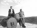 Bøbb-1 & yogi  - mot strømmen