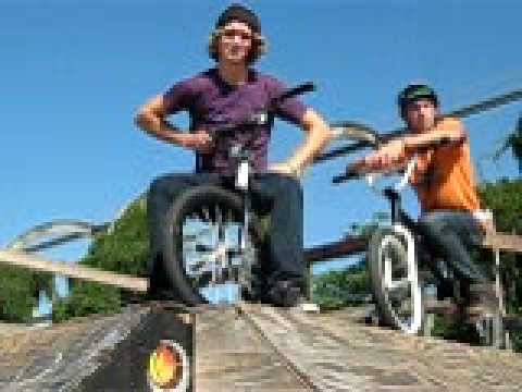 BMX VIDEOS, BIKES, TRICKS, STUNTS, CRASHES