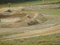 Os primeiros saltos na pista de sapardos ktm 530