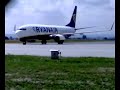 Ryanair B-737-800 Kołowanie na płytę postojową lotniska po w