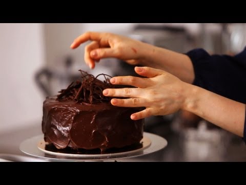 video-linktoworks-How to Use Chocolate Curls & Lace | Cake Decorating