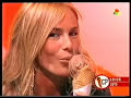 Sabrina rojas petea a su manera