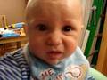 videos de Brody's first attempt at eating food