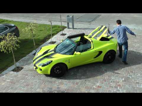 Lotus Elise S2 soft top roof removal [HD]