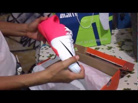 Nike_Mercurial_Video - Nuevos Mercurial Vapor 8 IC Euro 2012 Nike Botas de fútbol - Nike Mercurial Victory III cubierta - Zapatos de Futbol Soccer - Blanco-Rojo Solar Una opción li...