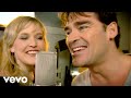 Jeroen Van Der Boom & Leonie Meijer Los Van De Grond Video and Lyrics