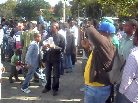 Manifestation à la CPI le 28 sept 2011 (2/4)