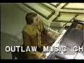 Micky Gilley Singing... Don't the Girl all get prettier