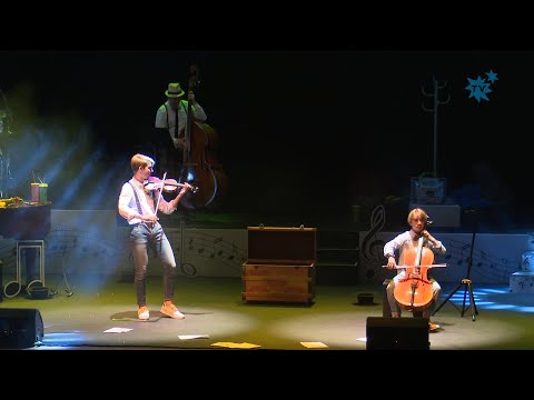 Violincheli Brothers y su “viaje musical” Desconchertantes triunfan en l´Auditori