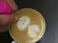 فن الرسم على الكابتشينو يزيده لذة