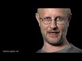 Студия Синий Фил представляет! Дмитрий Пучков (подпольная кличка Гоблин) взялся за новый фильм Тимура Бекмамбетова Особо Опасен (в пендосский кругах -- Вонтед или Wanted). Пока это ещё не полноценный перевод от мастера пародии, а только анонс (хотя и он весьма и весьма интересен), но, зная товарища старшего опера, мы можем ждать и полноценный перевод уже сразу после выхода фильма на экраны. А пока смотрим и наслаждаемся.
