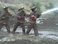 bomberos en accion