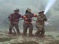 bomberos en accion