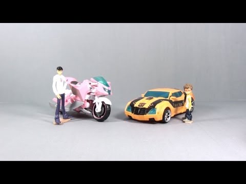 Transformers Prime - optibotimus Video Review of the 2011 NYCC Exclusive Transformers: Prime Bumblebee and Arcee Discuss transformers online at http://www.fullmetalhero.com, and ...