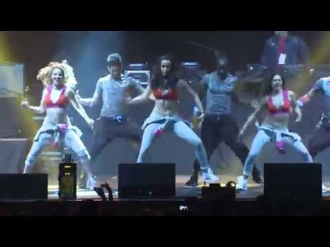 zénith - www.zumbafrance.com Show au Zénith au Concert -Reggaeton ALL Stars- 10 Novembre 2013. Alix - Maeva - Arianne - Sarah - Kalidou - Benjamin - Rodrigo Mix by DJ...