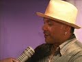 one of the many events produced by me..lush lyrics and live music..at the bb king;s blues club in hollywood... while howard hewett was our featured artist, he was joined by a couple of popular artists that evening for an impromptu set that was off the chain!! here, he and teena marie serenade the crowd with thier version of smokey robinson's ooh baby baby...