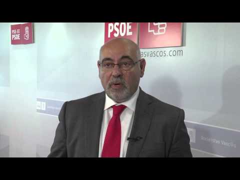 Jos Antonio Pastor durante la rueda de prensa en el Parlamento Vasco