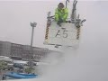 De-icing wing of a Lufthansa 737 De-icing wing of a Lufthansa 737