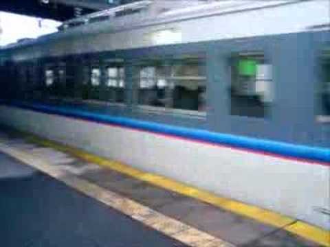 セキC-３３編成＆セキN-21編成　西条駅出発の瞬間