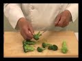 Properly cut broccoli for your Chinese dishes