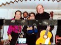 esto es un disco hecho en homenaje a fernanda y bernarda de utrera, un guitarrista flamenco, un cantaor flamenco y un trompetista cl�sico que siente un amor incalculable por el flamenco.

guitarra: david navarro
cante: manuel f. reyes
trompeta: ernesto chuli�

este es mi peque�o homenaje a chuli�, gran amigo, gran flamenco y mejor m�sico.

un gran abrazo, espero que os guste a los flamencos de youtube