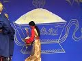 Монахи танцуют народные тибетские танцы.