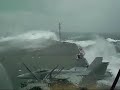 Tempestade � bordo do \"USS Kitty Hawk\"