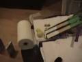 videos de How to Flush a Toilet (Rube Goldberg)