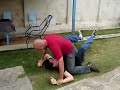 Treta do cara do FBI contra um careca!