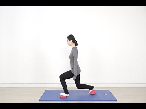 스파이키 돔을 활용해 지압 및 근력운동