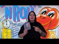 heute wird es wieder nostalgisch! herrlich! warum gibt es diesen klassiker eigentlich noch nicht im wii shop? ich finde die alten verpackungstexte einfach �berzogen awesome! was steht bei diesem game drauf? brilliante dreidimensionale grafik und ein abwechslungsreiches neues duo - rattle und roll! es geht um ein rennen zum mond. aber vorher mu�t du durch 11 schwierigkeitsstufen voller abenteuer reisen. herabst�rzende ambo�e, explodierende nibbley pibbleys, fliegende teppiche, wilde 3-d gel�nde, bigfoot und vieles mehr. action ohne ende. die herausforderung ist kolossal. hilf rattle und roll, den zwei schlangen, ihren weg hinauf in die gef�hrlichen berge zu meistern. verschlinge die nibbley pibbleys, damit du gen�gend gewicht zunimmst, um zur n�chsten stufe vorzudringen. greif deine gegner an, w�hrend du punkte, verpflegung und extra leben auf deinem weg sammelst. du kannst alleine spielen oder zusammen mit einem freund. mach dich bereit f�r snake rattle n roll! ....tja, dann mal viel spass mit snake rattle n rofl :-d have fun and keep on zocking! eure frau zimmy --------------------------------- off. facebook seite: www.facebook.com