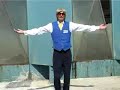 genial video del grup auxiliar (http://www.shufflesongs.com/auxiliar)